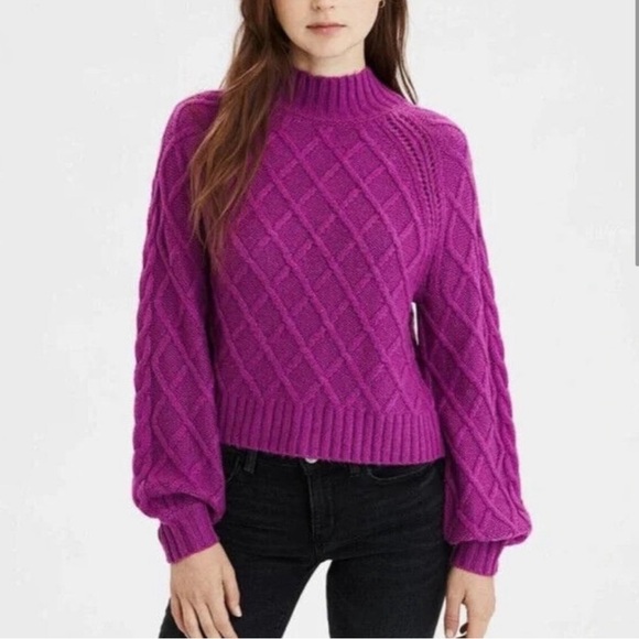 American Eagle Magenta Sweater - Picture 4 of 4